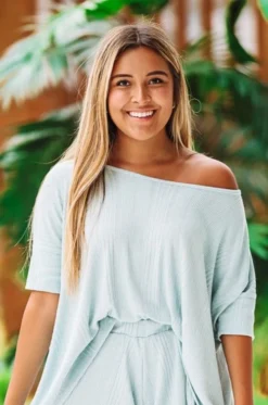 Hazel & Olive Back To Basics Top - Green