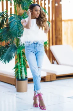 Hazel & Olive NEW ARRIVALS Brooke In Brooklyn Top -White Feathers