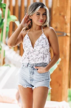 Hazel & Olive Cut To The Chase Crop Top - White Floral
