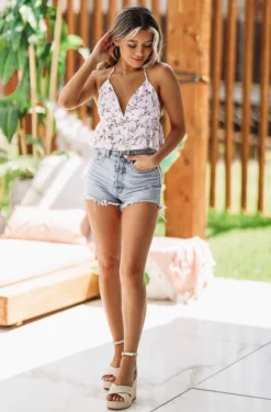 Hazel & Olive Cut To The Chase Crop Top - White Floral