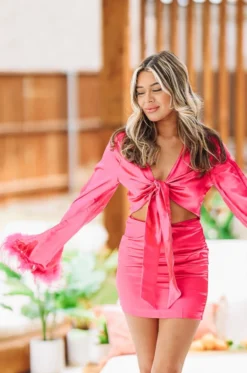 Hazel & Olive Make An Entrance Crop Top - Fuchsia Pink NEW ARRIVALS 10 Hazel & Olive Make An Entrance Crop Top - Fuchsia Pink NEW ARRIVALS